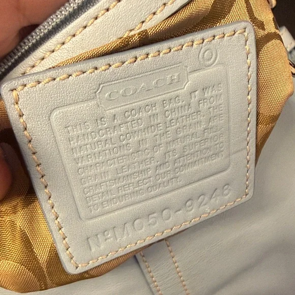 Coach Baby Blue Leather Shoulder Bag - Picture 11 of 16